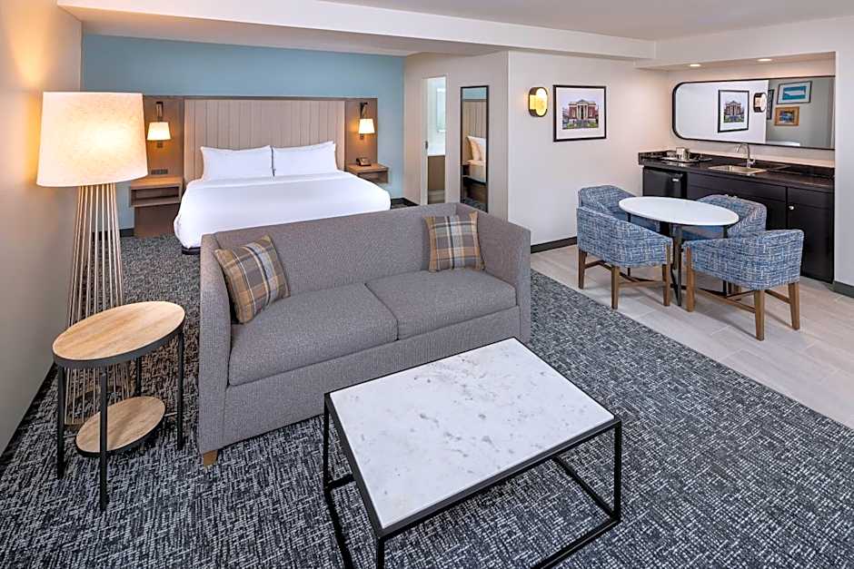 DoubleTree By Hilton Hotel Johnson City