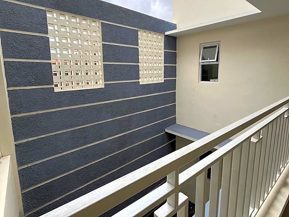 Urbanview Indria Inn Solo by RedDoorz