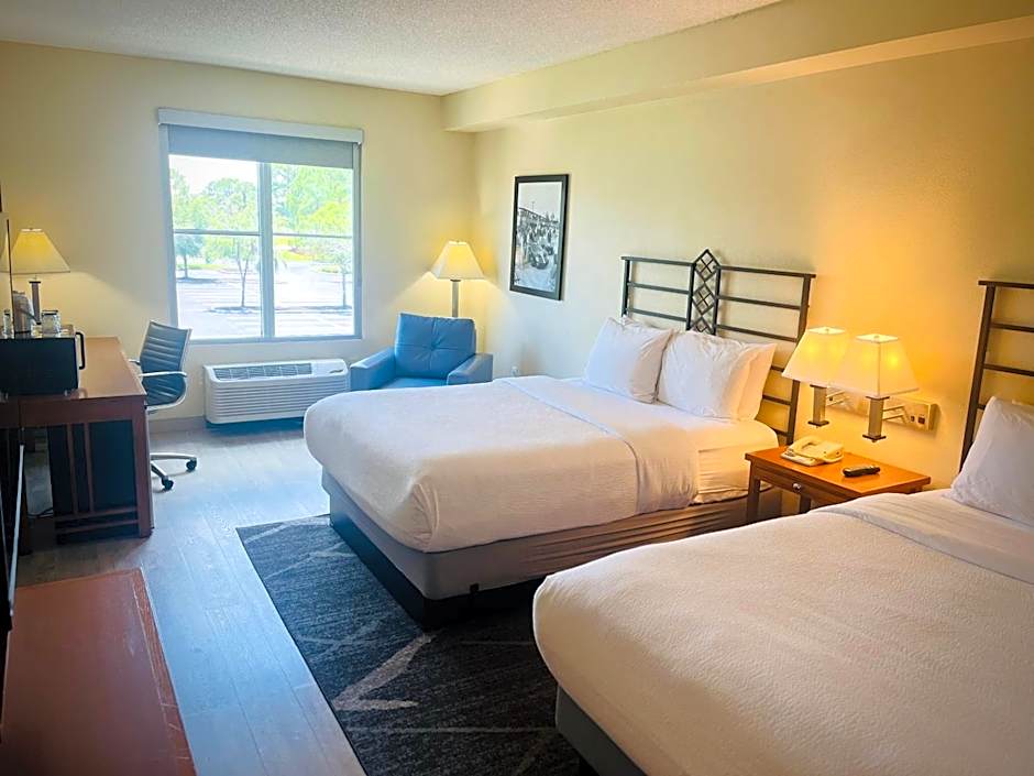 SEVEN Sebring Raceway Hotel