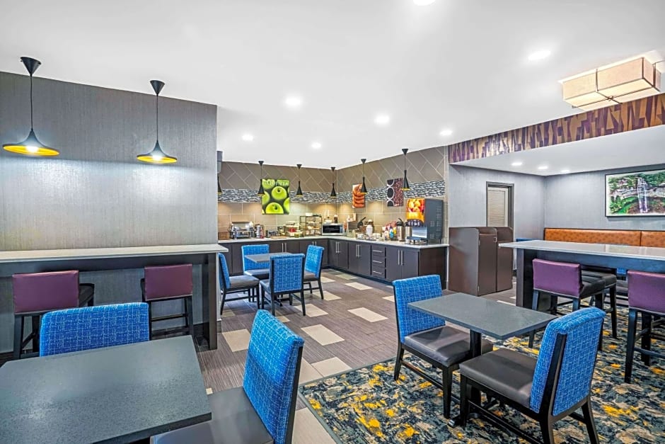 La Quinta Inn & Suites by Wyndham Cookeville