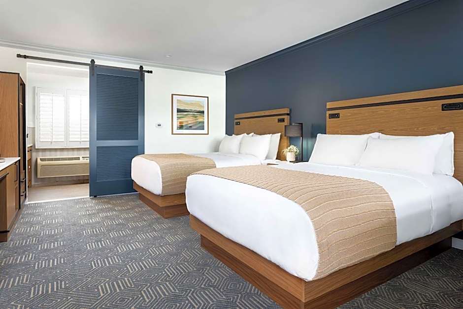 Foto 1 von 2 von 2 Queen Beds, Hearing Accessible