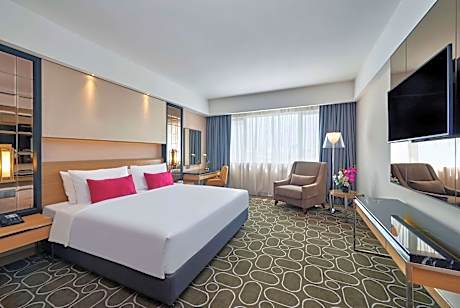 Deluxe King Room - Non-Smoking