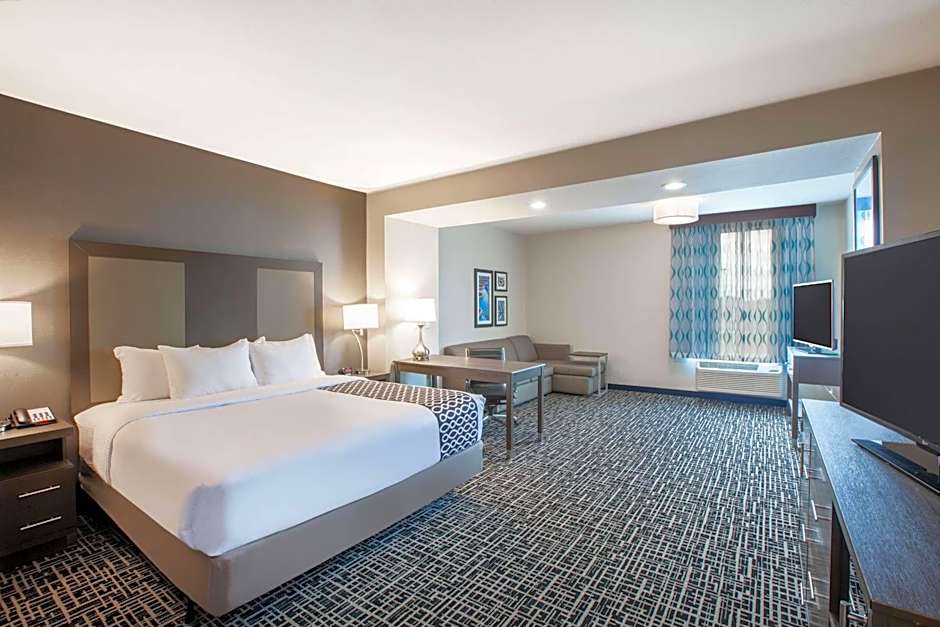 La Quinta Inn & Suites by Wyndham San Marcos Outlet Mall