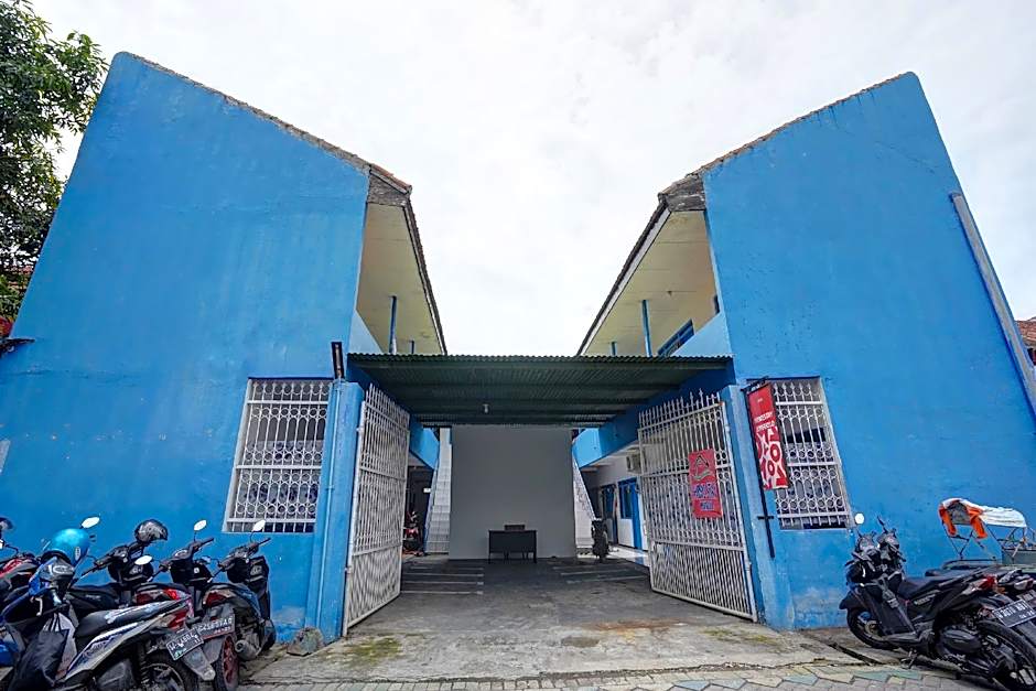 OYO Life 90523 Homestay Jenggolo