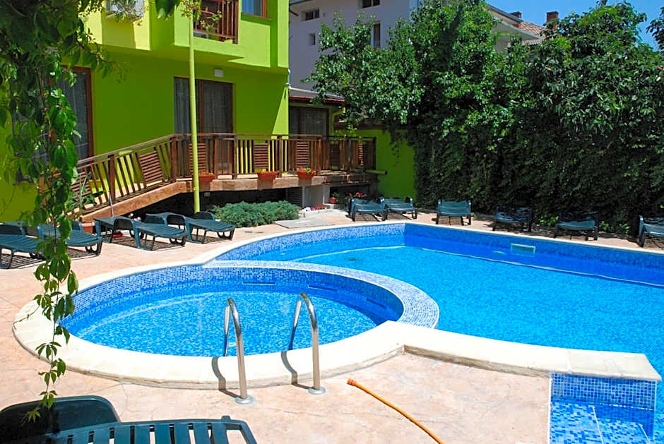 Green Hisar Hotel Family