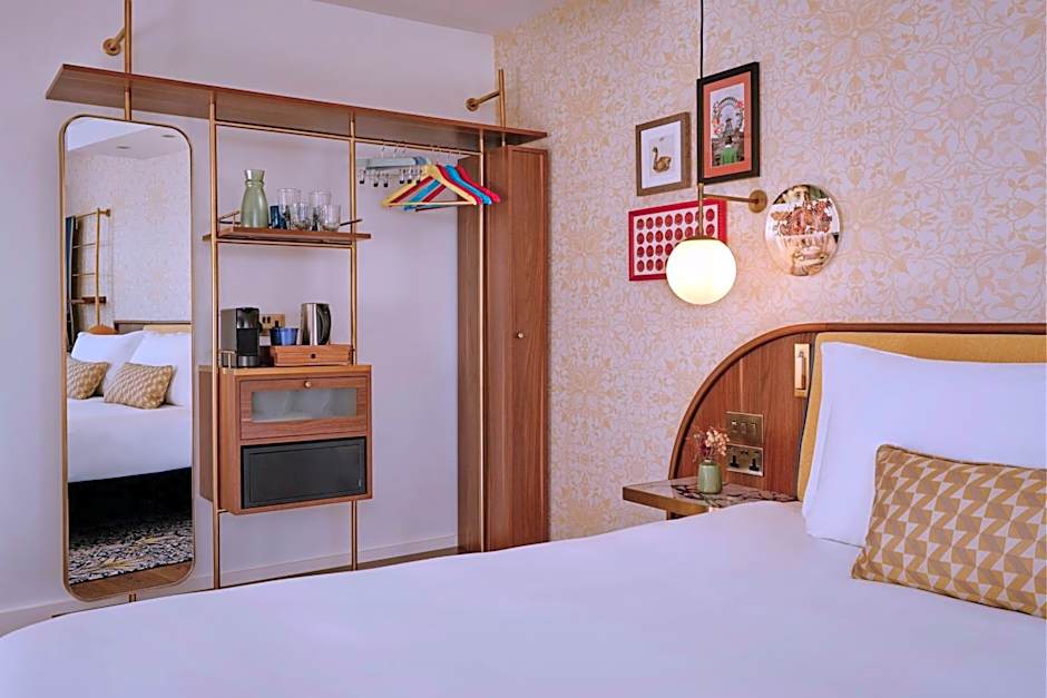 The Cura Hotel Kensington, London, a Tribute Portfolio Hotel