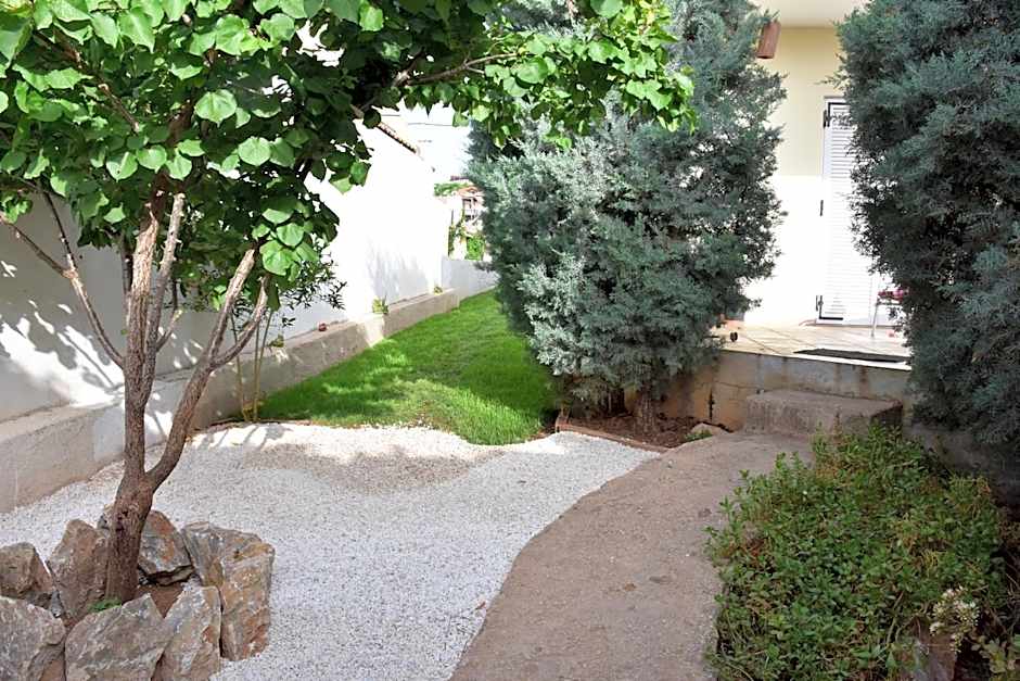 Galotel Agnoudas near the airport