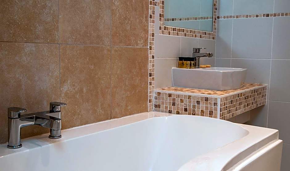 Clarence Court Hotel