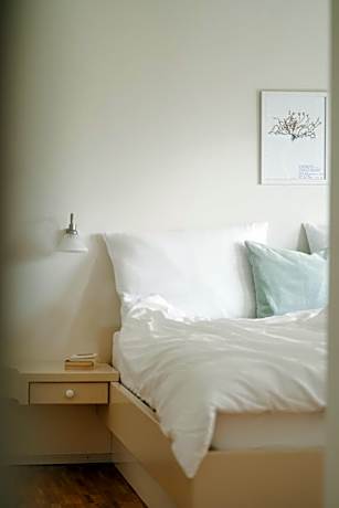 Apartment with Garden View