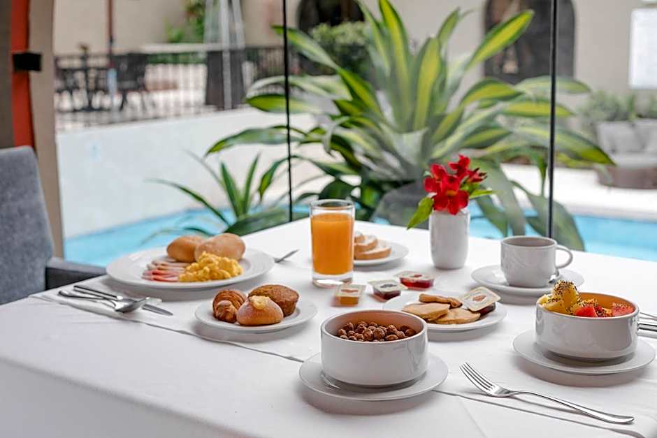 Costa del Sol Trujillo Centro