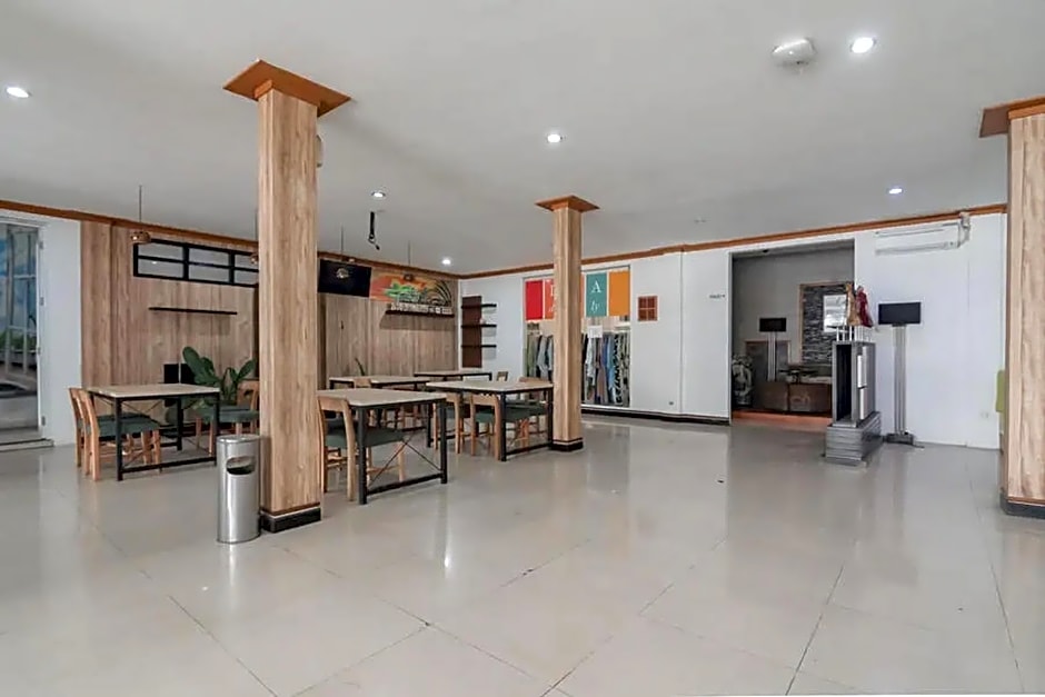 RedDoorz @ Arwiga Hotel near RS Hasan Sadikin Bandung