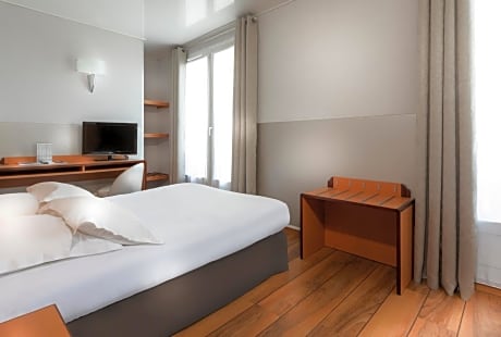 Parisian double room