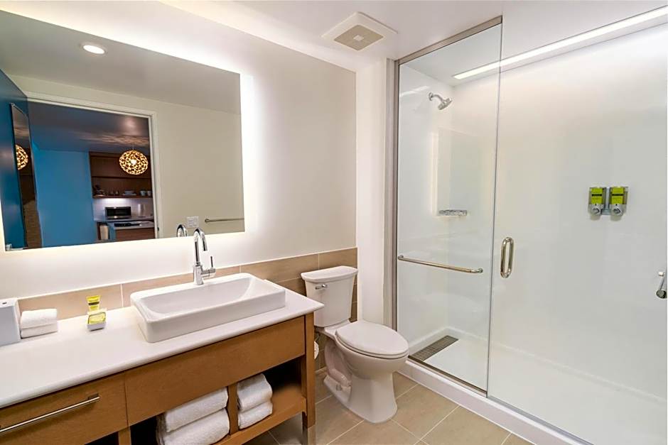 Element Sacramento Airport