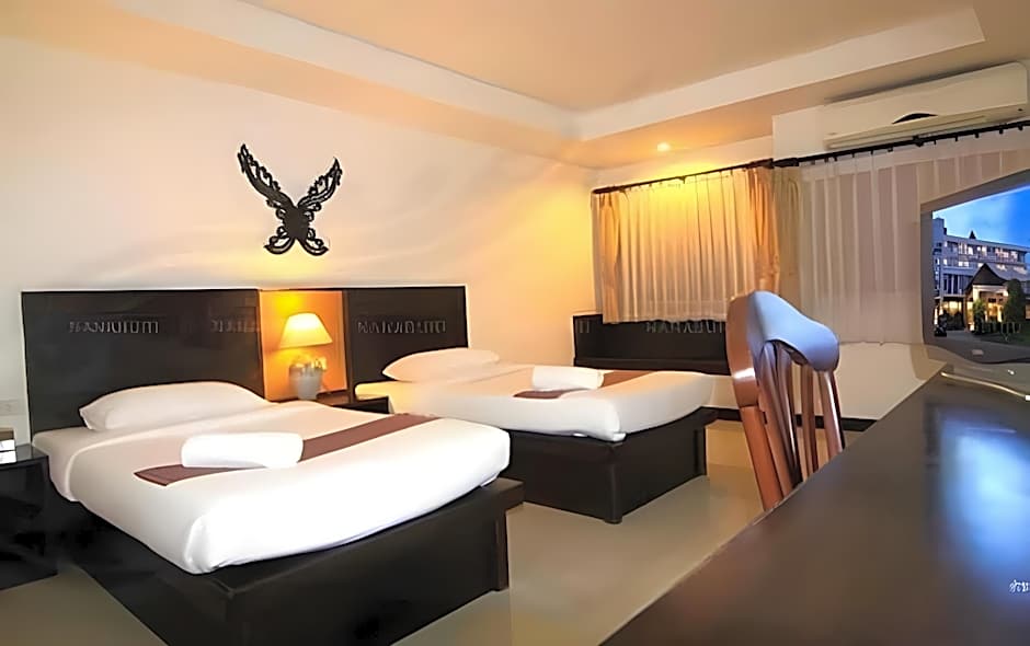 Nana Buri Hotel