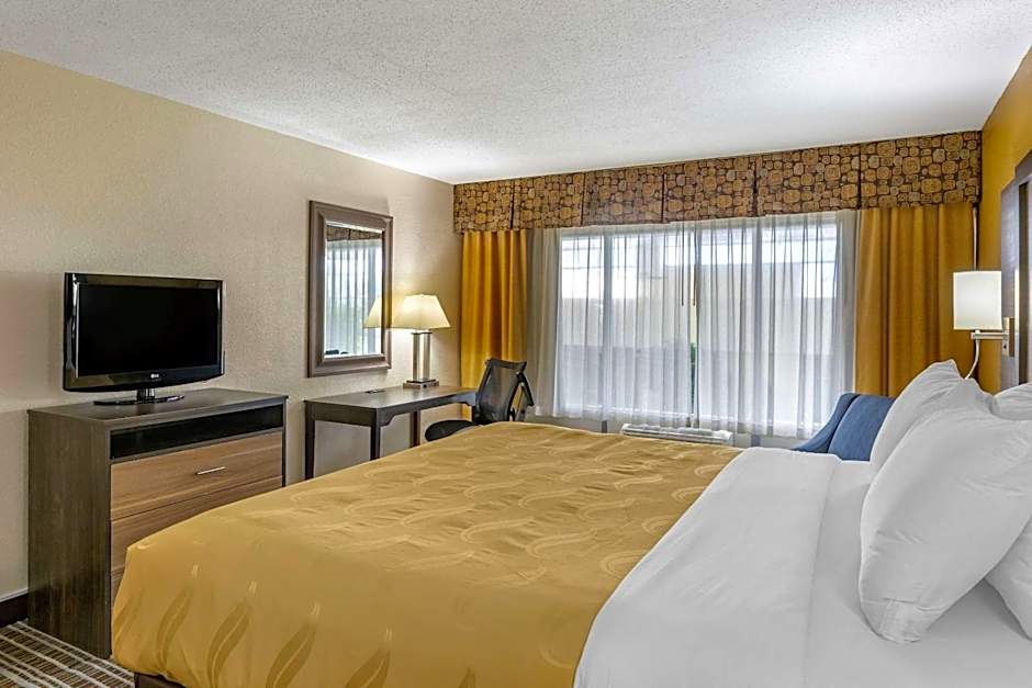 Quality Inn & Suites - Greensboro-High Point