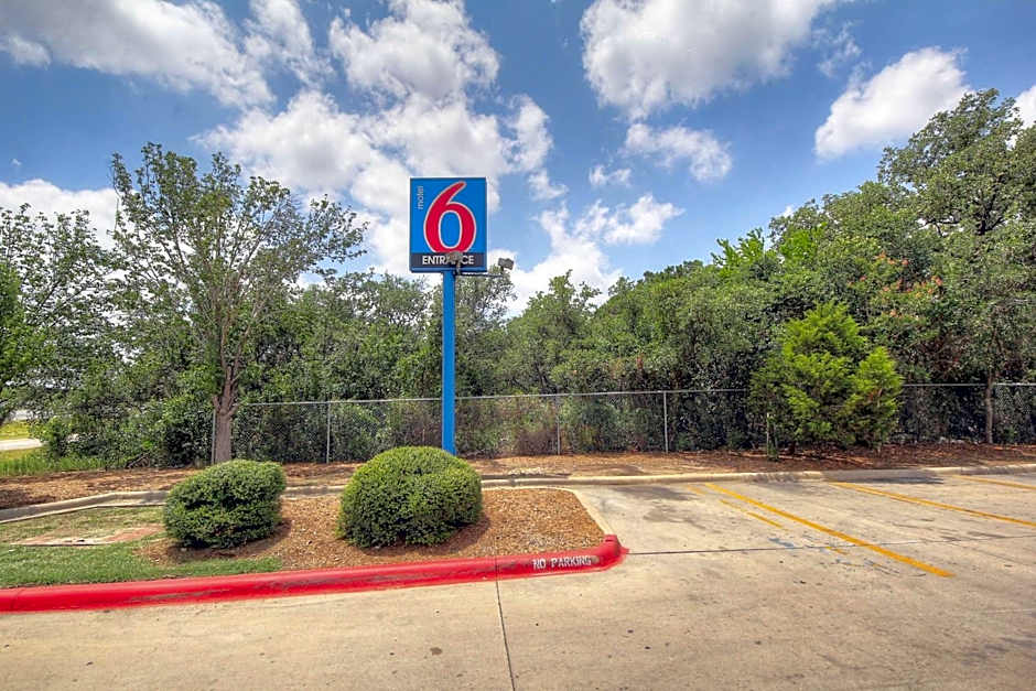 Motel 6 San Antonio, Tx Six Flags Fiesta TX - La Cantera Area