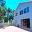 8 on Acacia Guesthouse