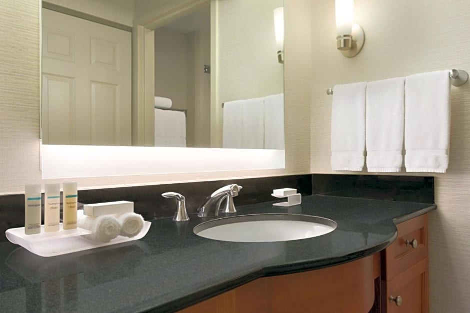 Larkspur Landing Toledo-Maumee – Maumee, OH