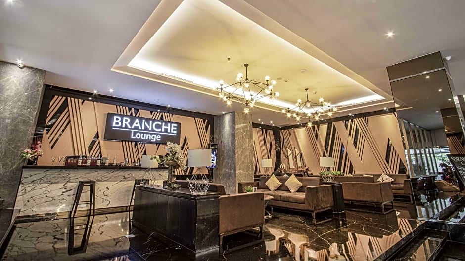 Golden Tulip Essential Makassar