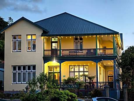 Noah's Ark Backpackers