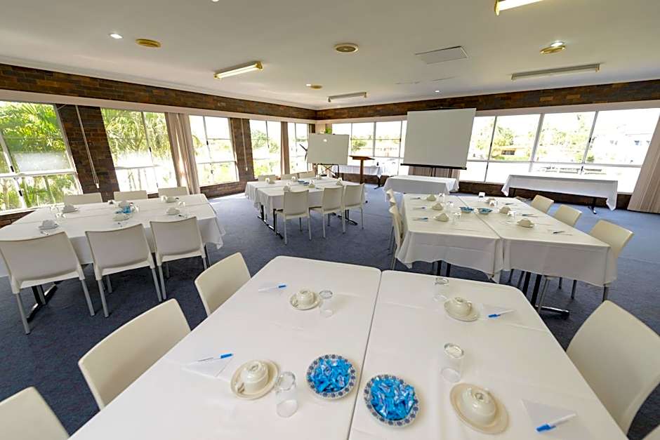 Smart Motels Bert Hinkler