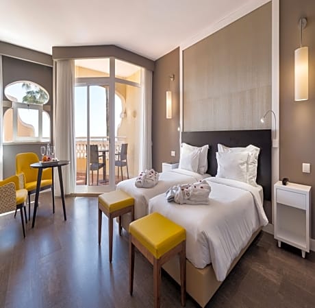 Double/Twin Land View