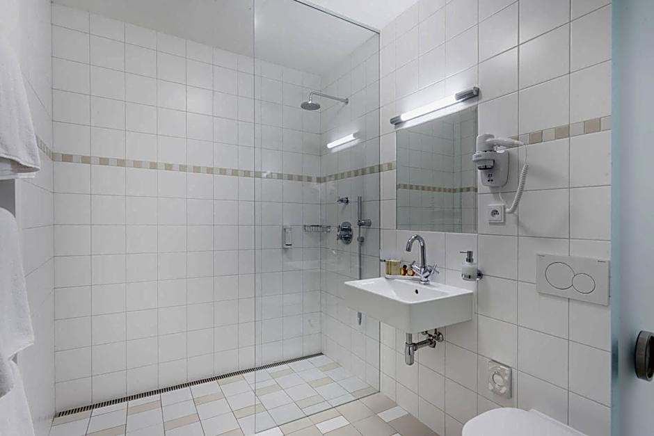 Hotel At the White Lily