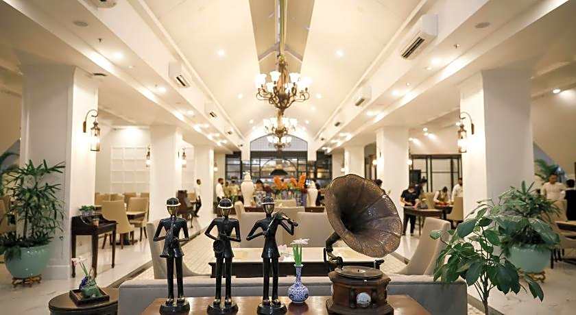 MAHALAYA The Legacy Hotel