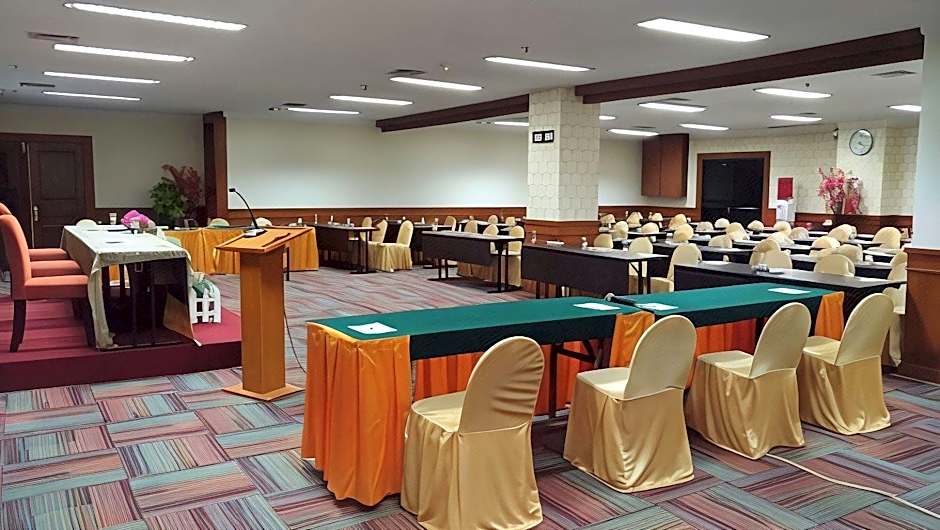 Abadi Hotel Convention Center