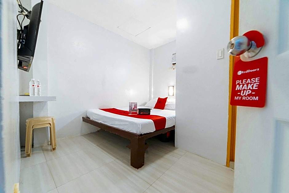 RedDoorz at San Antonio Binan Laguna