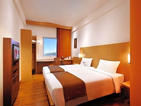 Standard Twin Beds