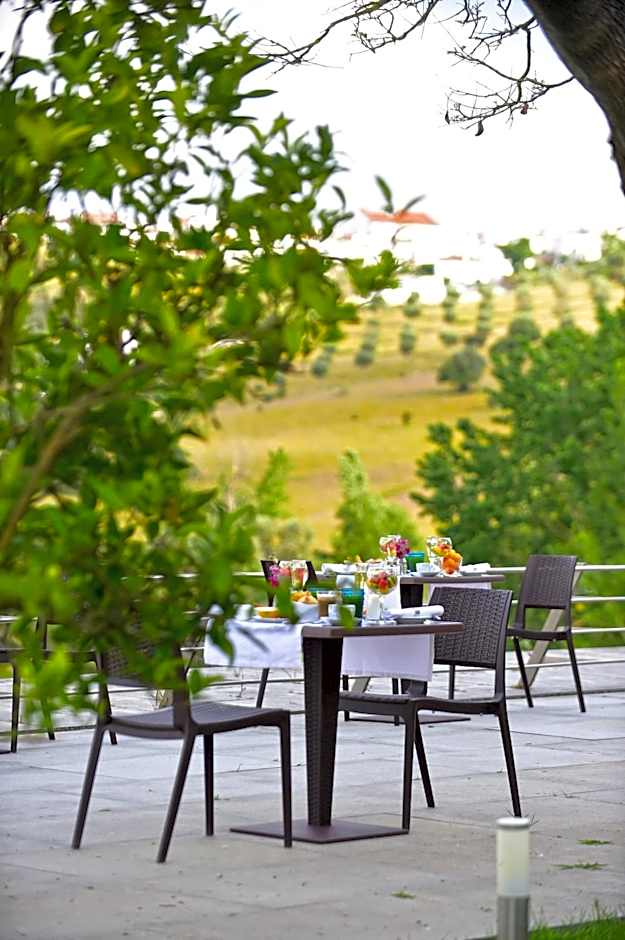 Pousada Convento de Arraiolos - Historic Hotel