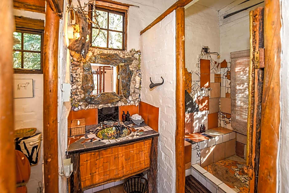 Eloff Guest House and Gallery