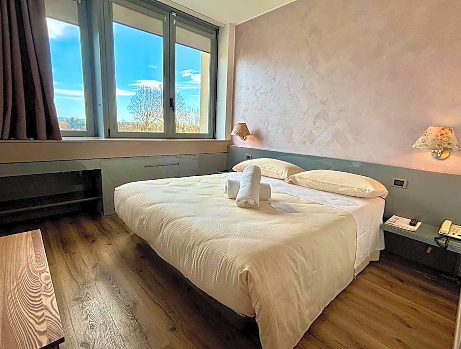 Hotel Alfieri by International