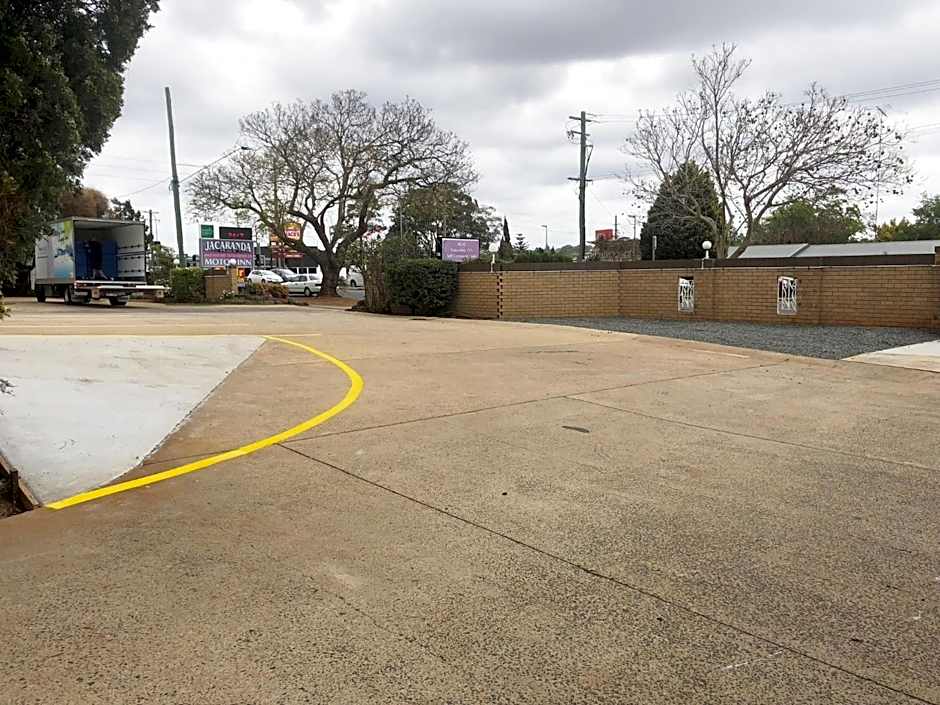 Jacaranda Place Motor Inn