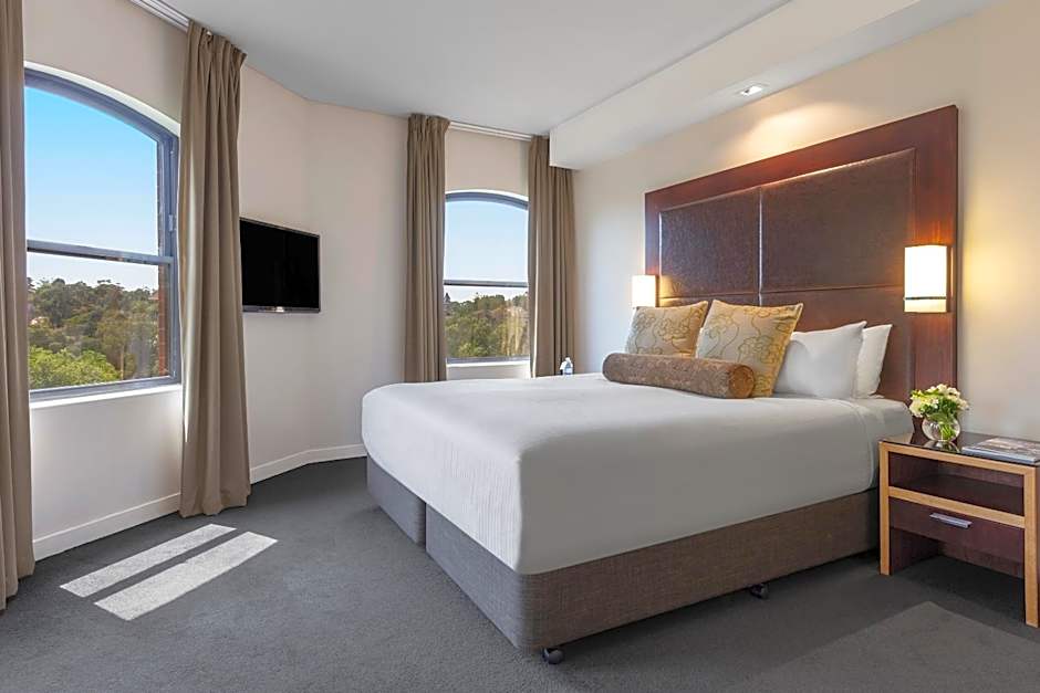 Amora Hotel Riverwalk