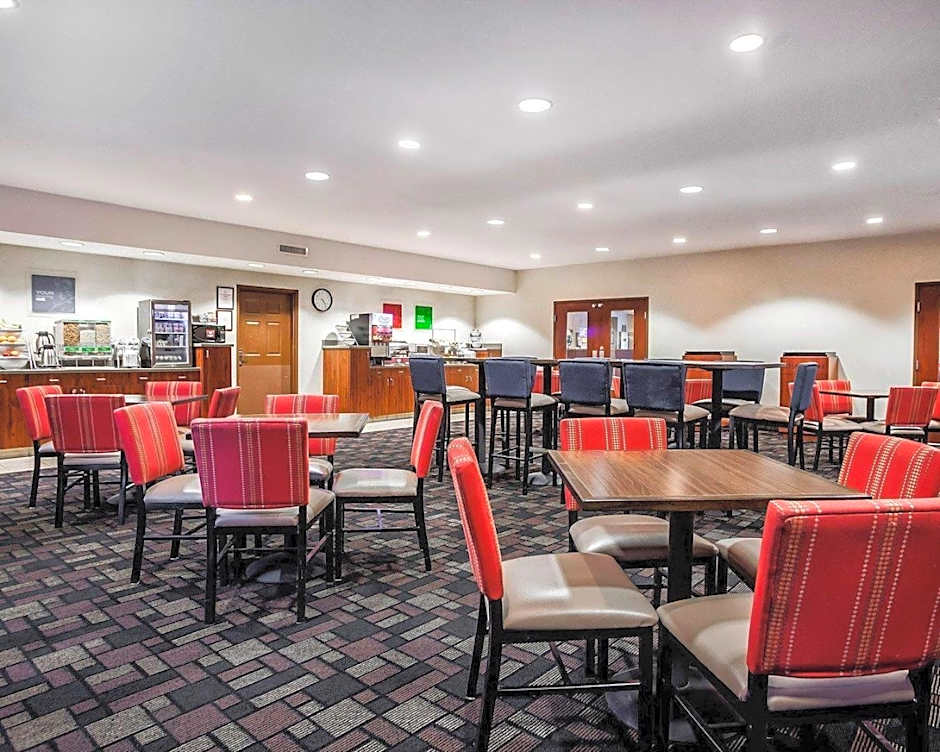 Comfort Suites Independence - Kansas City