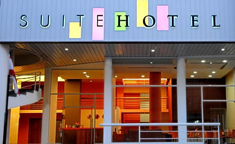 Suite Hotel Chrome