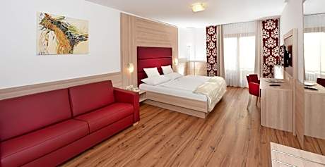 Family Room (2 Adults + 1 Child)