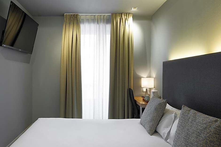 Petit Palace Tres Cruces