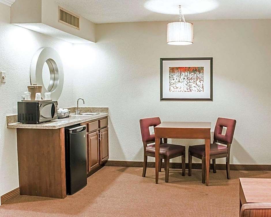 Comfort Inn Fayetteville near Fort Bragg