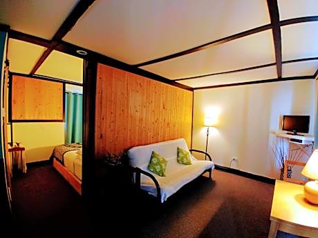 Suite with Kitchenette 11