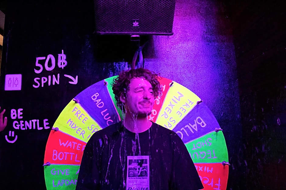 Social Quarters Blanco - Youth Hostel 18 to 35 Only