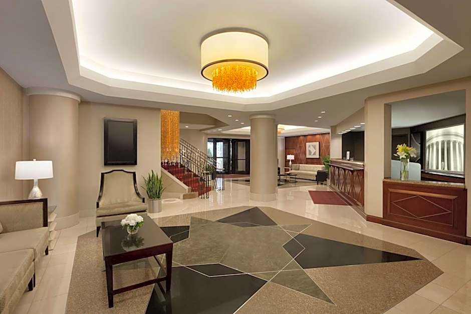 Hilton Arlington And Towers