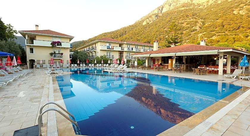 Mavruka Hotel