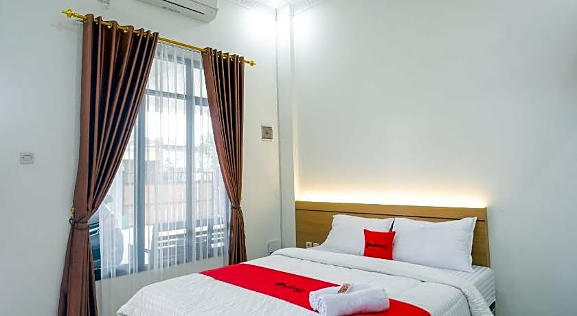 RedDoorz near Terminal Tirtonadi 2