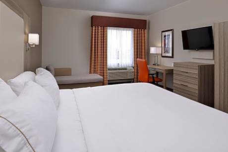 King Room - Mobility Access/Roll in Shower - Non-Smoking