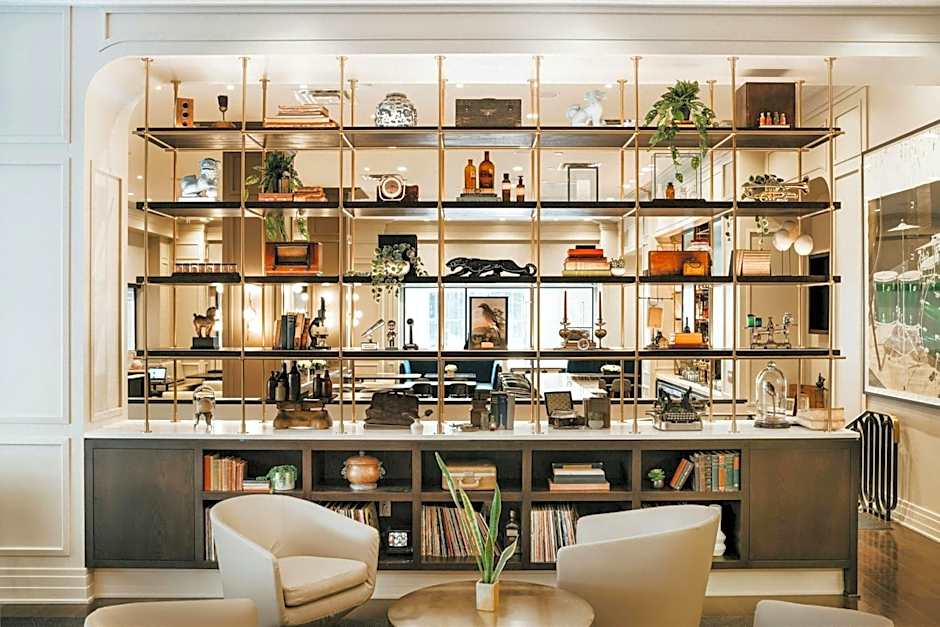 Renaissance Saint Elm Dallas Downtown Hotel