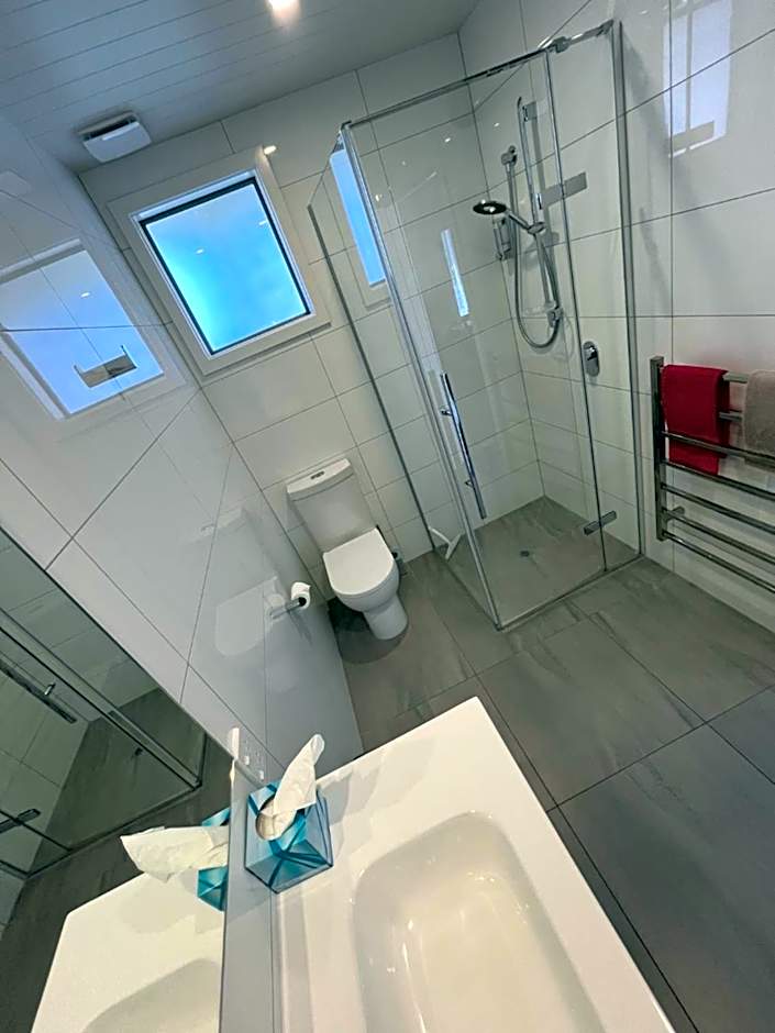 Manuka Crescent Motel