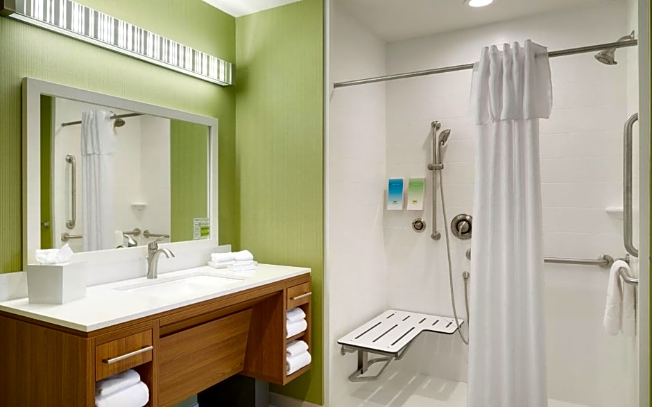 Home2 Suites by Hilton Charlotte Airport